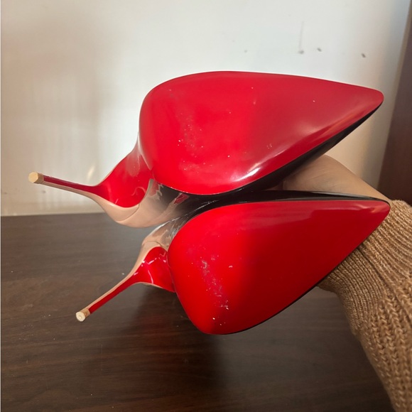 Elegant Black and Nude Heels - Picture 5 of 5